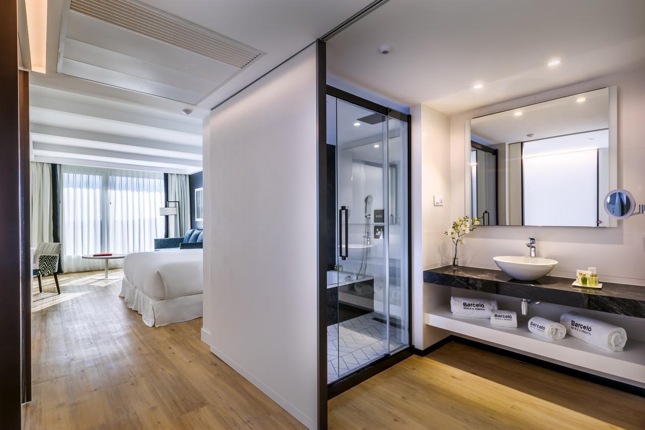 Premium Double or Twin Room,632961948:JPEG